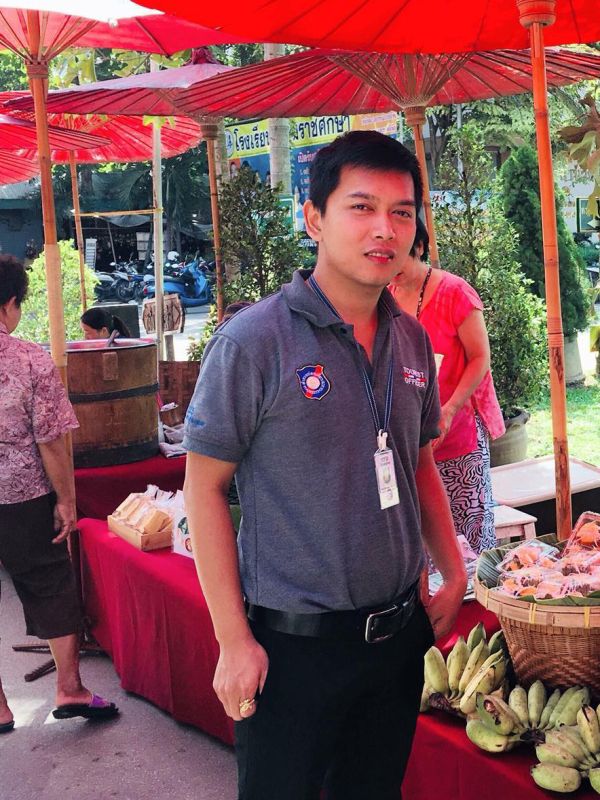 นายประดิษฐ์ อินยา