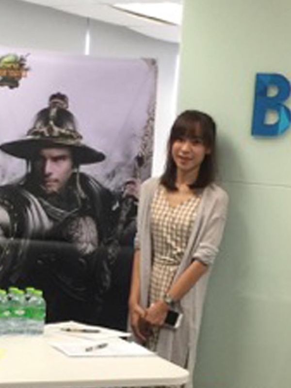 นางสาวเอมิกา พงศ์จิรากูล